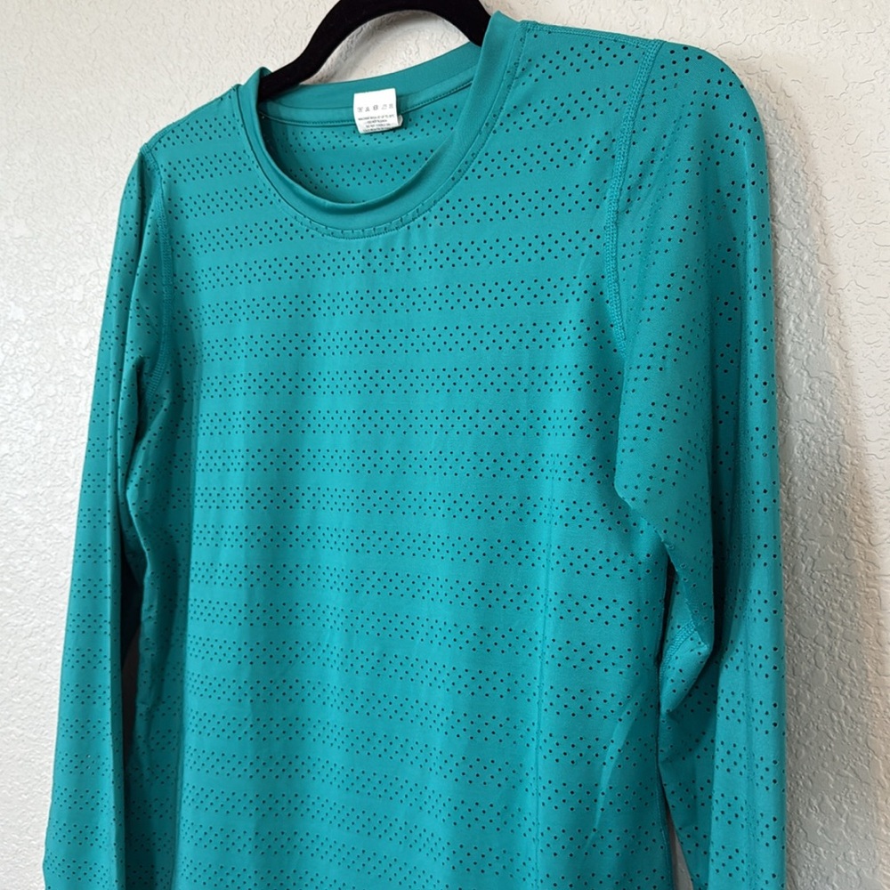 Zyia Active Women's Top Size Small Teal Green Crew Neck Mesh Spandex Active Top - Picture 2 of 4